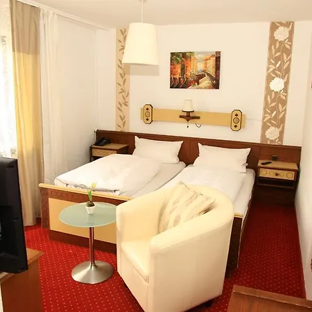 Wuerdinger Hof Hotel 3*